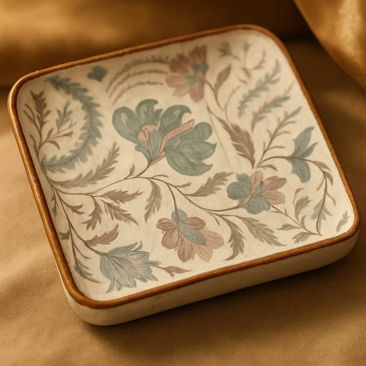 Chat Plate - Leaf Design (4")